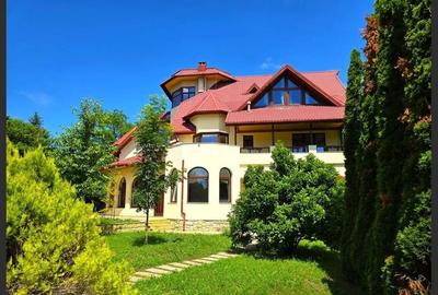 Vând Hotel/Pensiune Breaza: 15 camere, 1000 mp