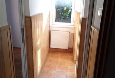 Casă cu 12 camere cu Teren 629 Mp în Tineretului - 20