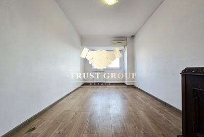 Apartament cu 5 camere decomandat în Victoriei