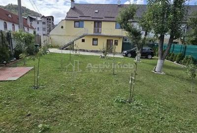 Casa - 2 apartamente - Rasnov - 1