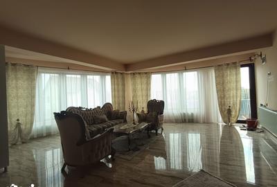 Casă cu 7 camere cu Teren 460 Mp în Central - 13