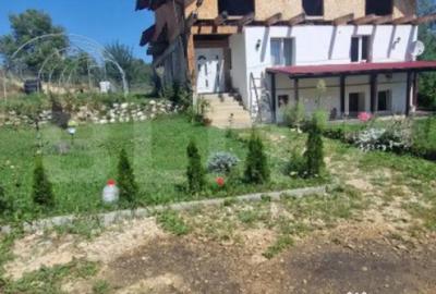 Casă cu 4 camere cu Canalizare în Bran - 6