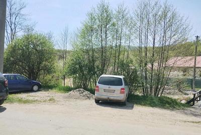 Teren de 1400 mp, în Gârbova - 2