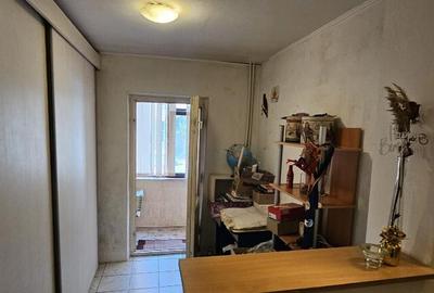 Abator/ Far / Apartament 2 camere , parter cu balcon - 2