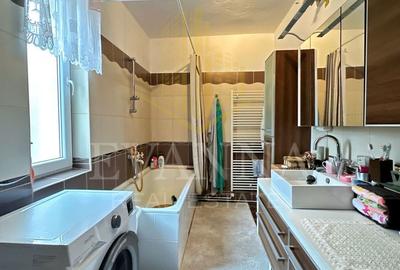 Casă cu 6 camere cu Teren 1650 Mp în Central - 4