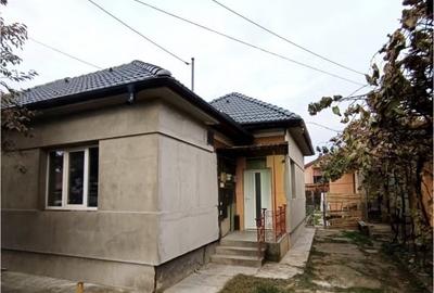 Casă individuală cu 3 camere cu Canalizare în Someșeni