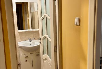 Apartament cu 3 camere decomandat în Dâmbovița - 8