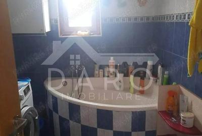 Casă cu 6 camere cu Teren 1200 Mp în Sângeorgiu de Mureș