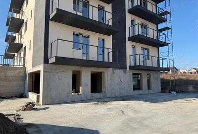 Spatiu Comercial De Vanzare sau De Inchiriat . Pacurari - Rediu Lac . Direct Dezvoltator - 5