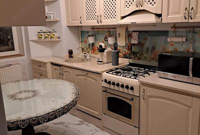 Apartament cu 3 camere semidecomandat în Central - 5