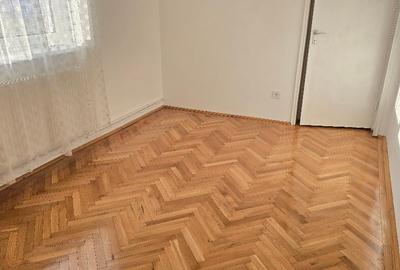 Vand sau inchiriez apartament 4 camere in Deva, Pieta Centrala, et. 3 - 15