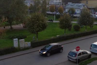 Inchiriez apartament 4 camere - 1