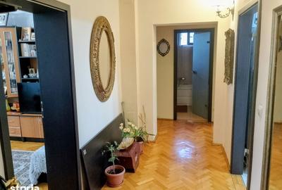 Apartament cu 3 camere decomandat în Dorobanților