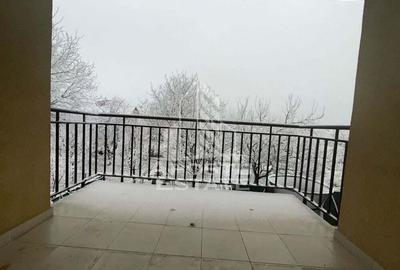 Apartament cu 3 camere, semidecomandat, bloc nou, etajul 1 - 1