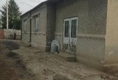 Casă cu 3 camere cu Teren 1000 Mp în Odobești
