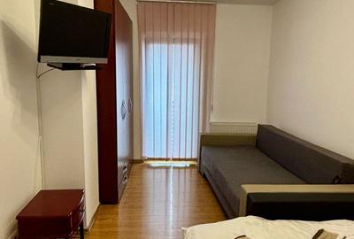 Apartament cu 3 camere semidecomandat în Gruia - 9