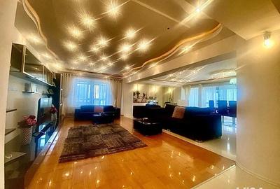 Vanzare apartament de lux ultracentral, Piatra Neam? 240 mp utili, panorama superba Vanzare apartament de lux ultracentral, Piatra Neam? 240 mp utili, panorama superba - 1