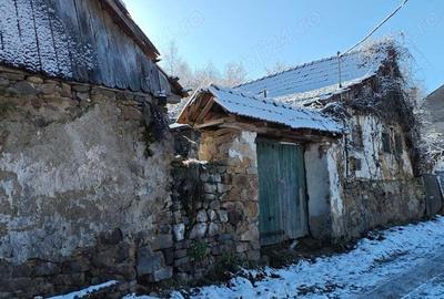 Casă cu 2 camere în Lupac - 2