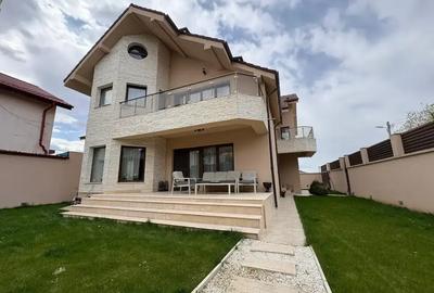 Casă cu 6 camere cu Canalizare în Exterior Est