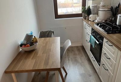 Apartament cu 3 camere decomandat în Berceni - 1