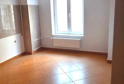 Birou, de 53 mp, în Calea Călărașilor - 3