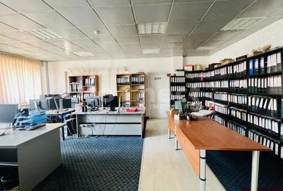 Spațiu comercial, de 240 mp, în Luna - 1