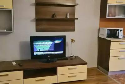 Garsonieră decomandată în Vitan