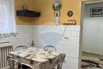 Apartament cu 4 camere decomandat în Central - 12