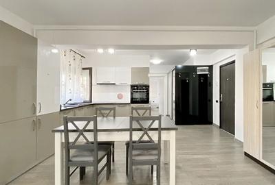 Apartament cu 2 camere semidecomandat, mobilat în Tractorul - 7