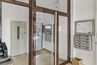Garsonieră decomandată în Romană - 11
