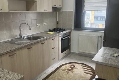 Apartament cu 3 camere decomandat, mobilat în Doamna Ghica
