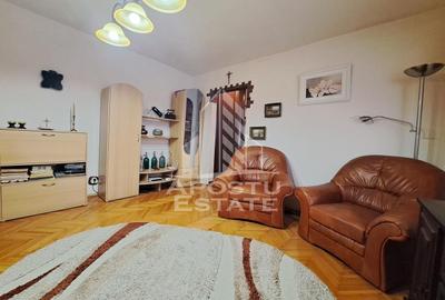 Apartament cu 2 camere semidecomandat, mobilat în Dâmbovița