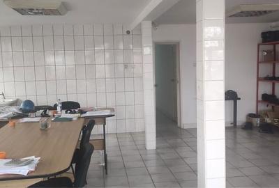 Spațiu comercial, de 326 mp, în Central - 4