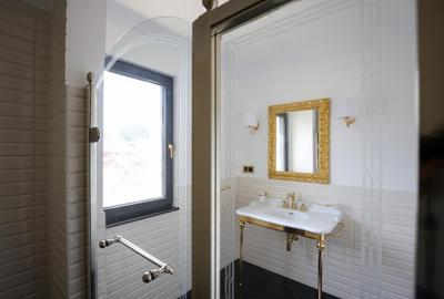 Apartament cu 6 camere în Parcul Carol - 8