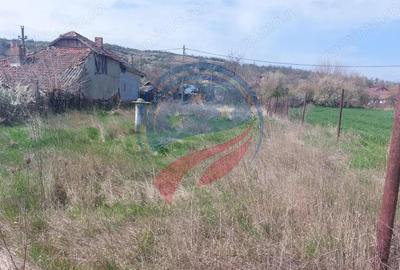 Teren de 2741 mp, în Țuglui - 1