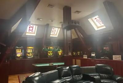 Casă cu 12 camere cu Canalizare în Unirii - 20