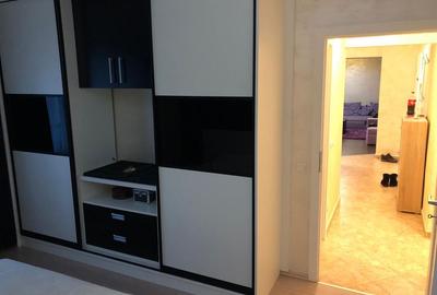 Apartament cu 3 camere decomandat în Central - 1