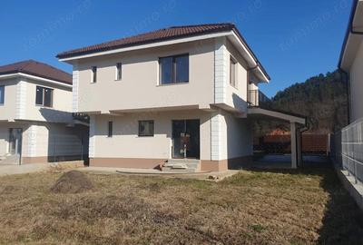 Casă cu Teren 400 Mp în Luna - 7