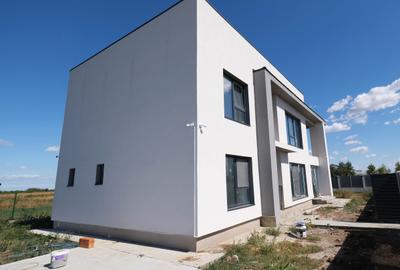 Vanzare vila nou construita P+1 si 700 mp teren in Corbeanca - 10