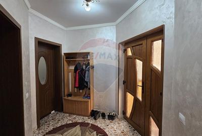 Casă cu 6 camere cu Teren 1000 Mp în Sfântu Ilie - 15