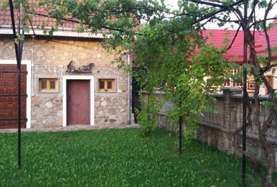 Casă cu 4 camere în Marginea - 2