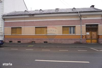 Casă cu 4 camere cu Teren 308 Mp în Central - 10