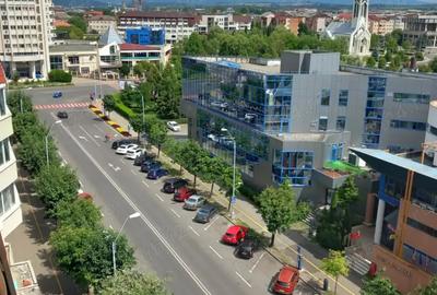 Apartament cu 2 camere decomandat în Central - 2