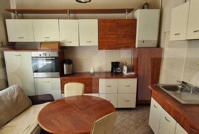 Casa centrala , 2 camere ,renovata - 1