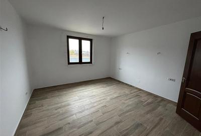 Vila deosebita Parter + Mansarda de vanzare in Odobesti - 24