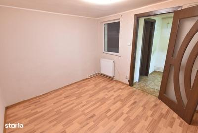 Casă cu 3 camere cu Canalizare în Rahova