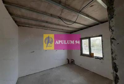 Casă cu 4 camere cu Teren 200 Mp în 1 Decembrie - 10