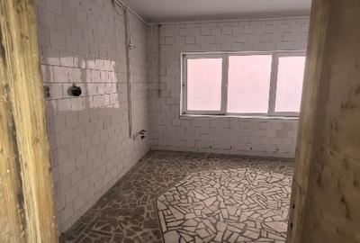 Casă situată Ultracentral având destinația de spatiu comercial cu 3 accese - 10