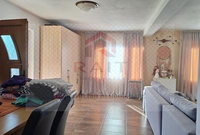 Casă individuală cu 4 camere cu Canalizare în Corbeni - 7
