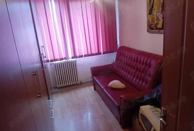 Apartament cu 4 camere decomandat în Dărmănești